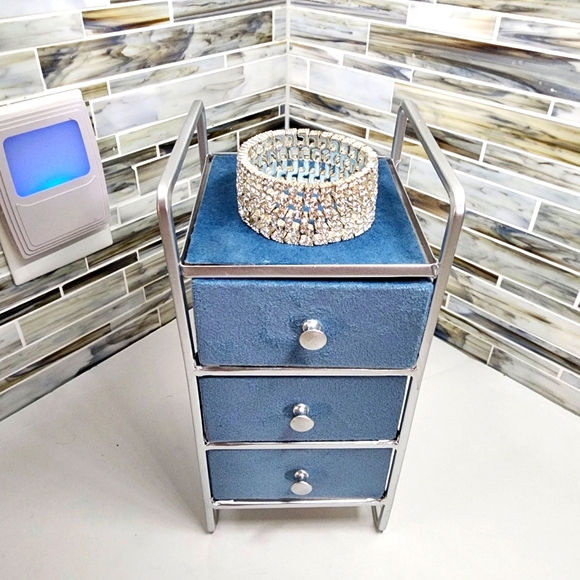 Silver and Diamond Accent Bracelet - Picture 9 of 13